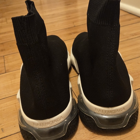 Balenciaga Black Knit Sneakers with White Sole - Copy - Picture 8 of 12